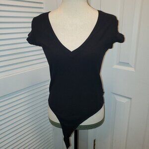 NWT Calvin Klein V-Neck Bodysuit - Size M